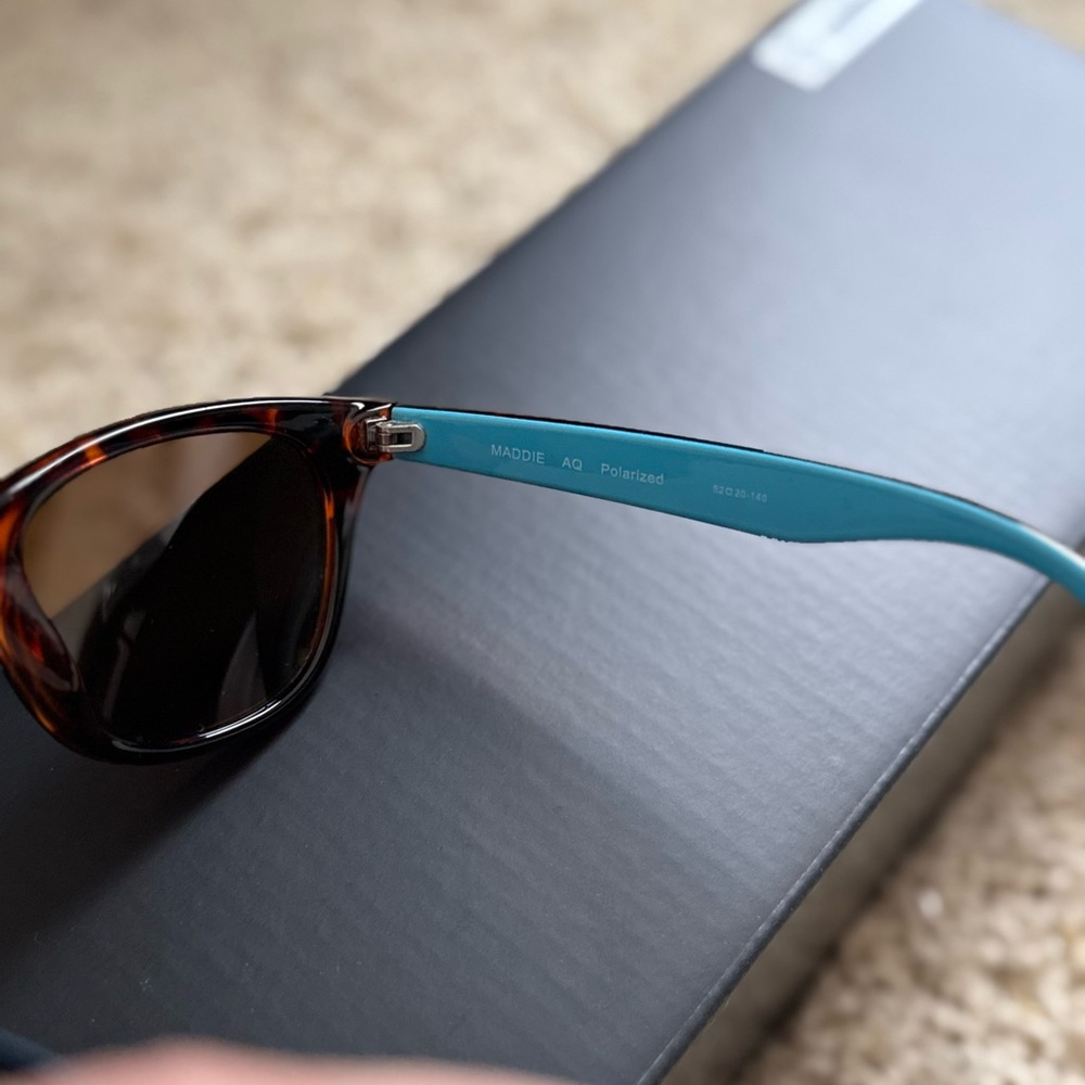 Lilly Pulitzer Maddie AQ Polarized Sunglasses Tortoise Frame Blue Arms 52-20-140 - Picture 3 of 6
